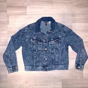 DIVIDED BY H&M- WONEN’S CASUAL WAIST LENGTH BUTTON UP DENIM JACKET- SIZE MED-EUC